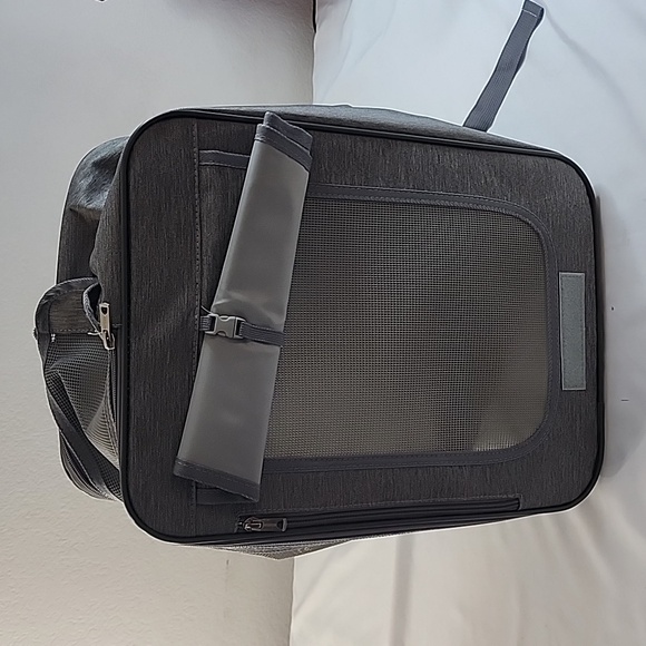 NWOT Petseek 2 in 1 Soft-Sided Airline Approved Backpack Travel Pet Carrier - Picture 2 of 16